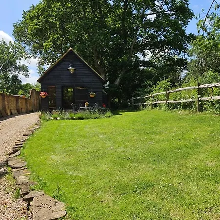 Gatwick Hideout Apartment Charlwood Exterior photo